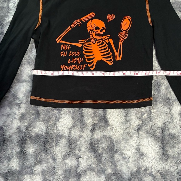 Black and Orange Skeleton Graphic Long Sleeve Crop Top - Picture 3 of 5